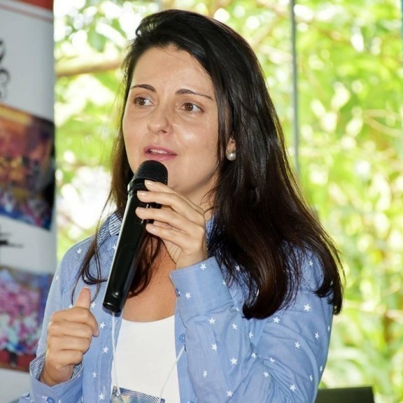 Imagem Mônica Amorim